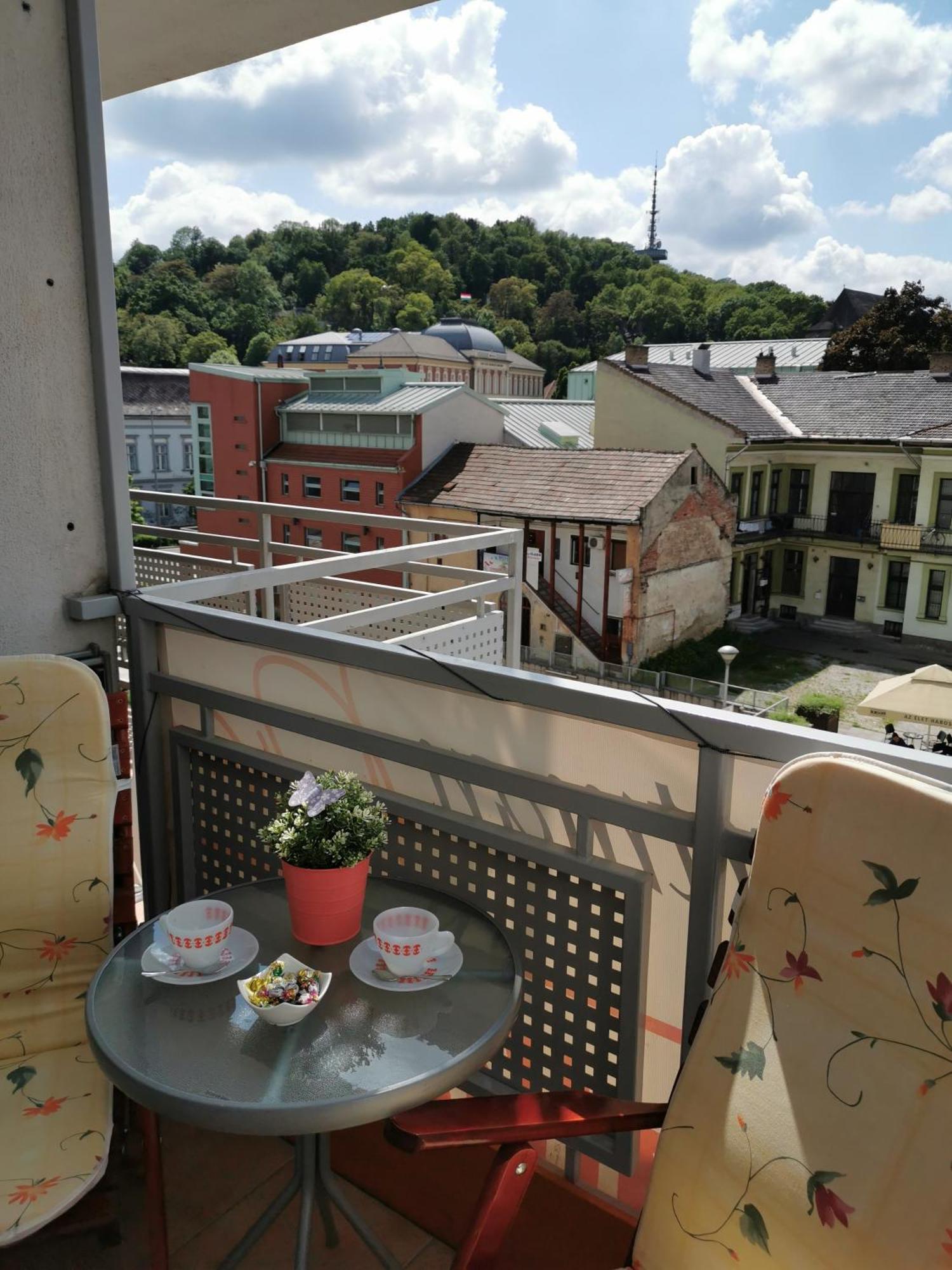 Dia Apartman Miskolc Exterior photo