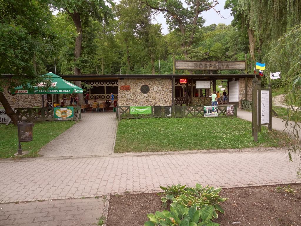 Dia Apartman Miskolc Exterior photo