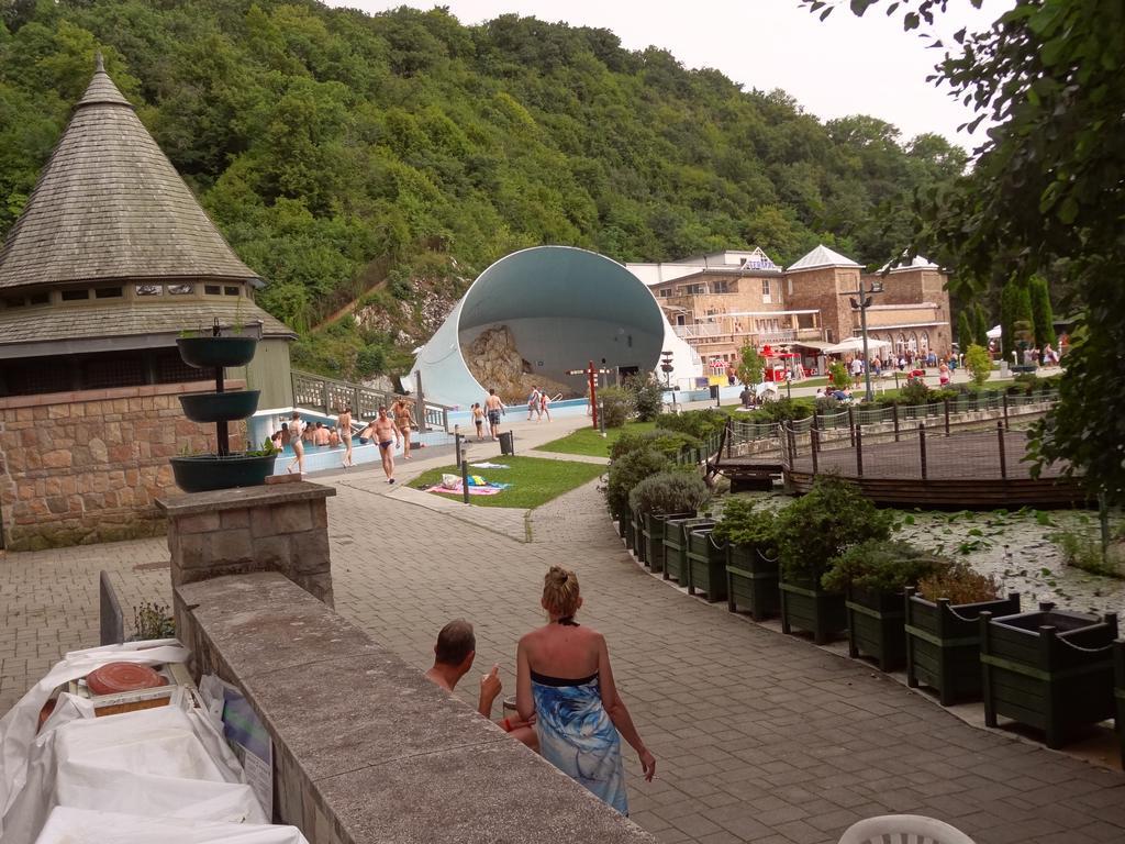 Dia Apartman Miskolc Exterior photo